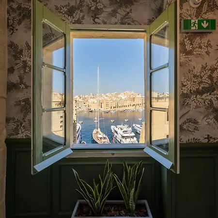 Lorenzo Bed and Breakfast